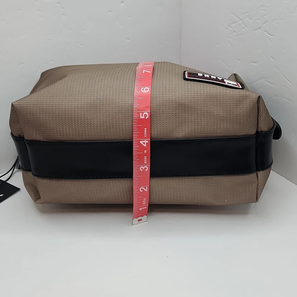 DKNY TOILETRY TRAVEL BAG